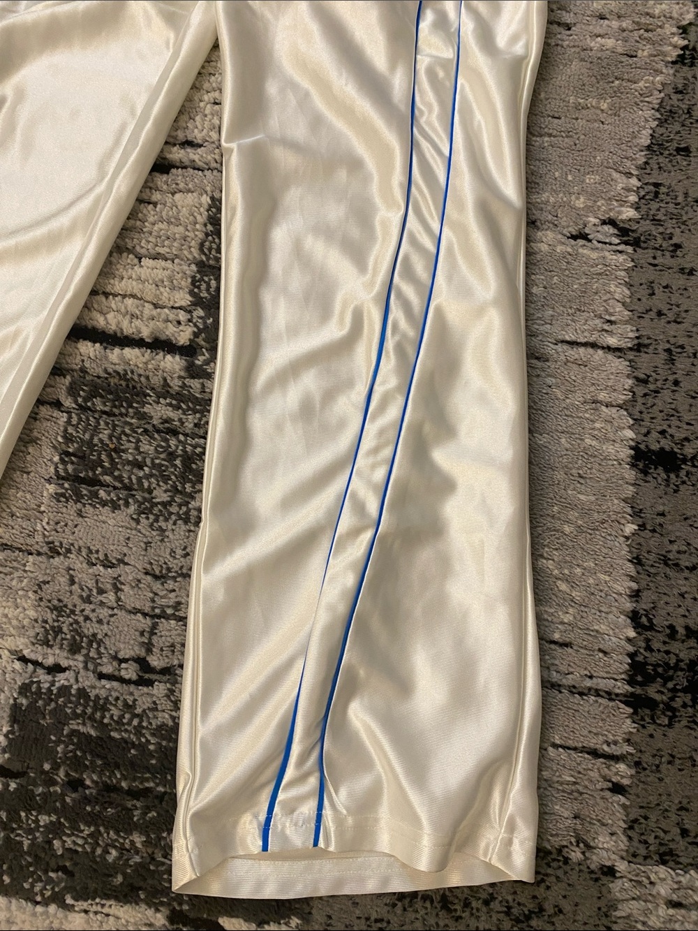New PUMA X FENTY T7 PIPING TRACK PANTS - UNISEX - Size Small - Picture 4 of 6